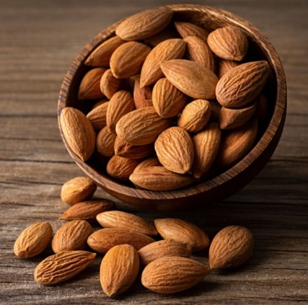 Benefits of Almonds: क्या बादाम खाने से सच में दिमाग तेज होता है? जानें इस पर विज्ञान की राय! Benefits of Almonds