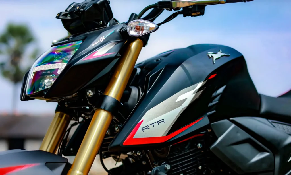 Tvs Apache RTR 160: Tvs की यह नयीं Apache स्मार्ट फीचर्स से सभी को दीवाना बना रही है Tvs Apache RTR 160